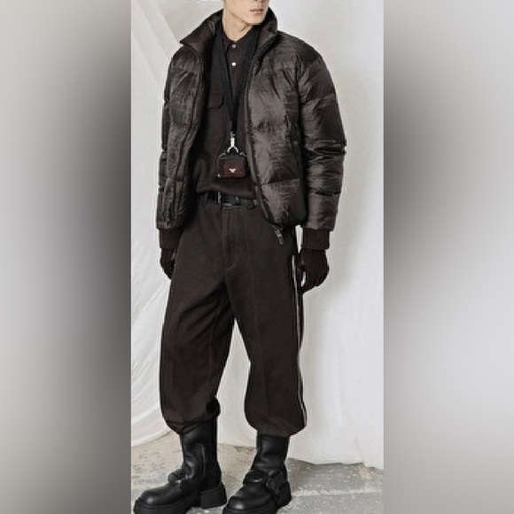 Emporio Armani-Men’s Zip Front Quilted Jacket-6R1B65 1NVSZ-F556-In Solid Medium. - Picture 2 of 13